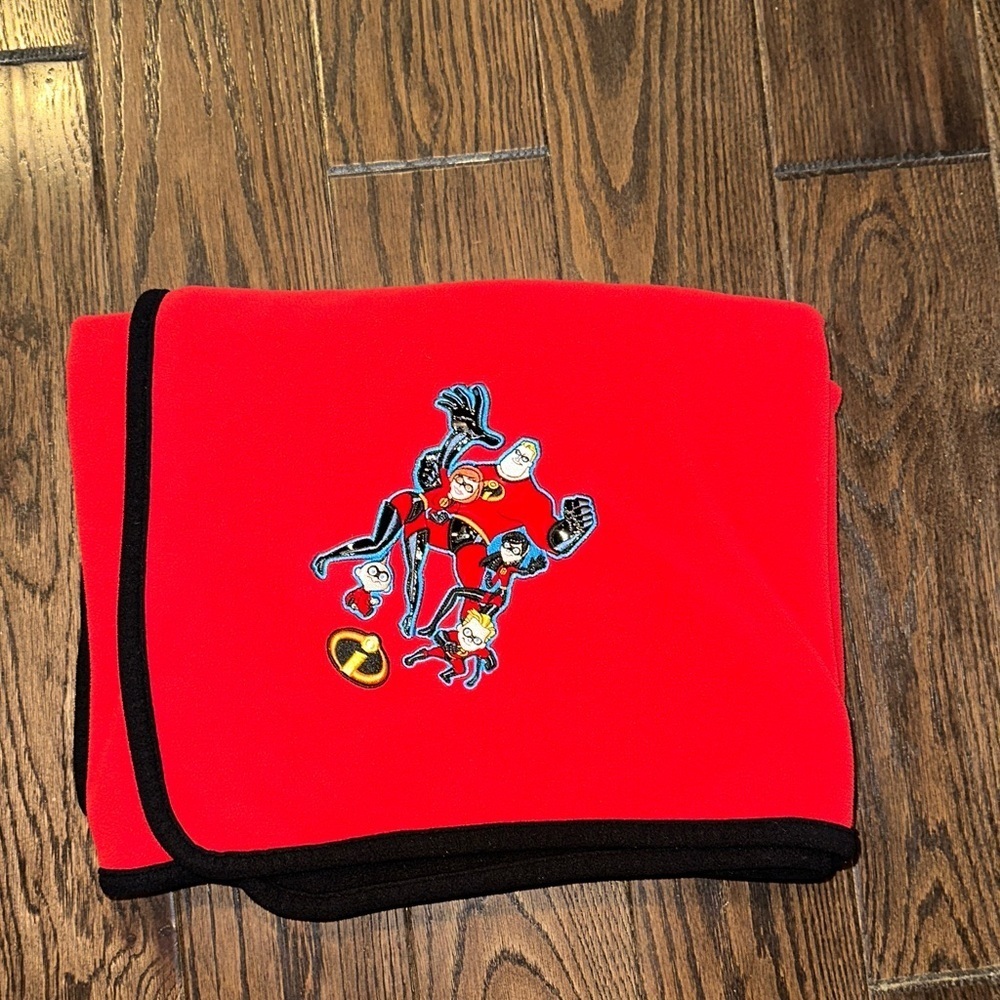 Disney The incredible Black and Red blanket throw with Logo size 60x50